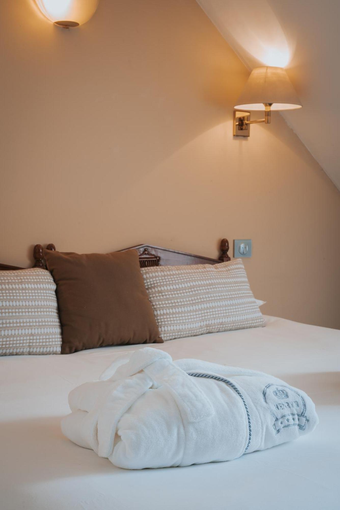Hotel Henry II Beaune Centre Екстериор снимка